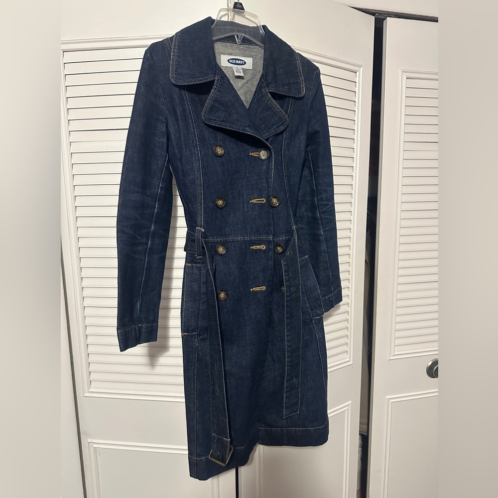 Old Navy Belted Denim Trench Coat 
Size Small